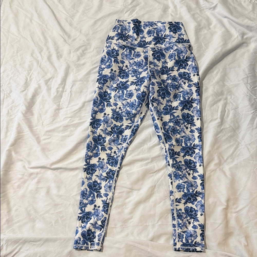 Alice + Olivia Blue Floral Leggings